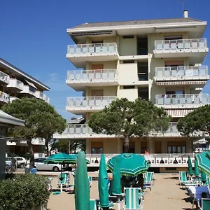 https://diplomatic-apartment.hotelslidodijesolo.com