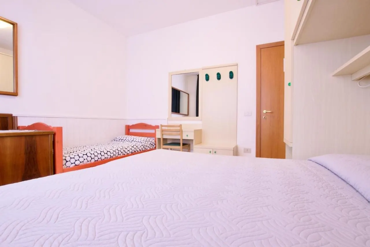 *** Aparthotel Residence Madrid Lido di Jesolo Italien